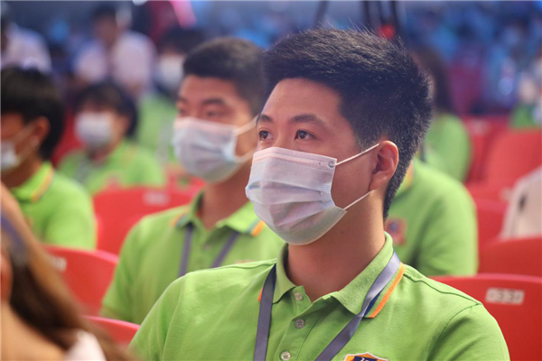 發(fā)布會現(xiàn)場的新華互聯(lián)網(wǎng)科技學(xué)子