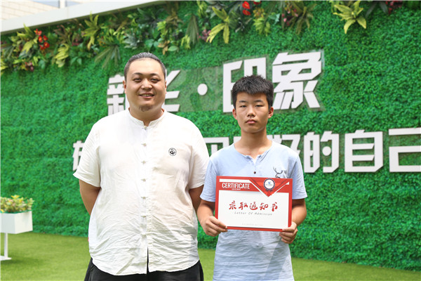 楊信和堂弟楊偉超