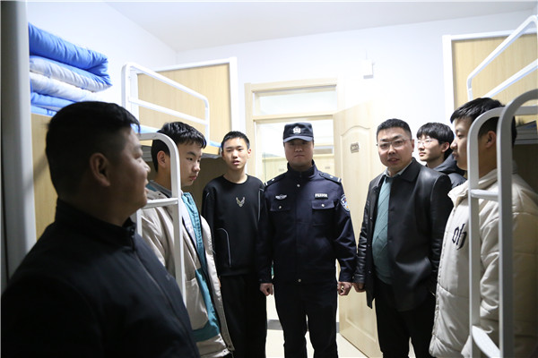 ʯ���f���A��X�WУ