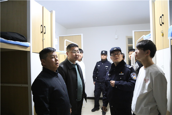 ʯ���f���A��X�WУ